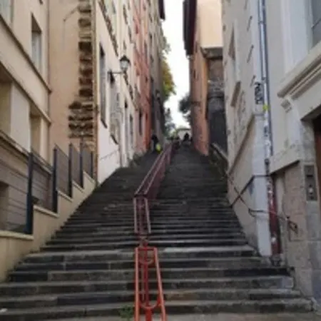 Studio - 2P - Vieux Lyon ليون